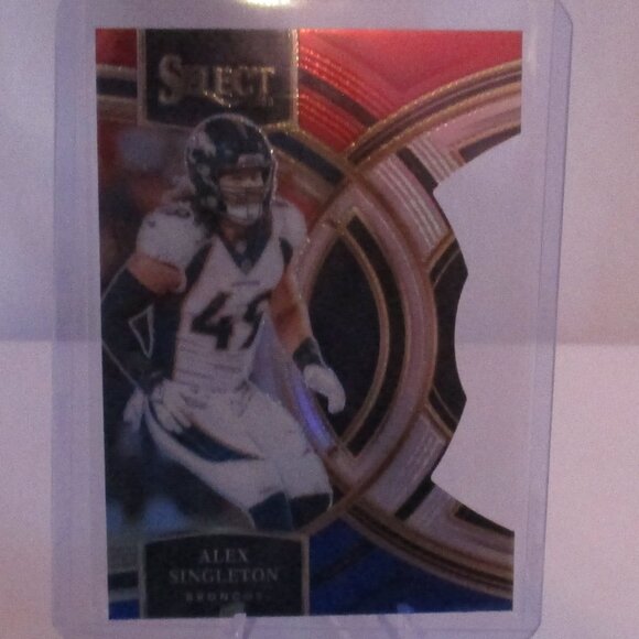 2023 Panini Prizm Alex Singleton BRONCOS PREMIER DIE CUT with Mag & Stand - Picture 1 of 5